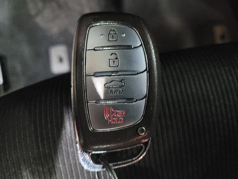 Used 2018 Hyundai Elantra Value Edition w/ Cargo Package FWD image 32