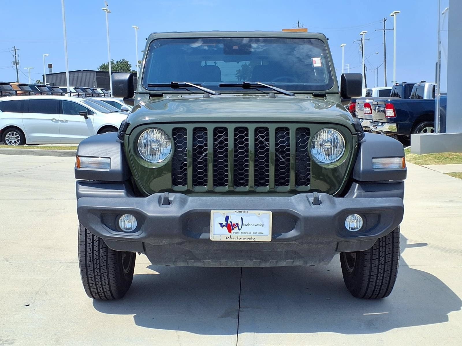Used 2024 Jeep Wrangler Sport AWD/4WD image 3
