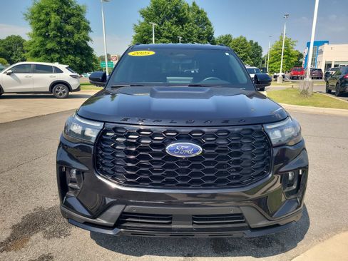 Used 2025 Ford Explorer ST-Line w/ Premium Package RWD image 8