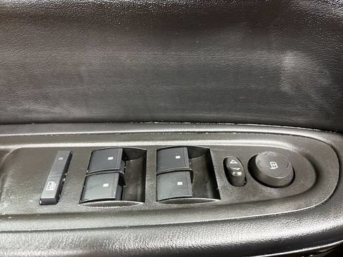 Used 2015 GMC Acadia SLE AWD/4WD image 16