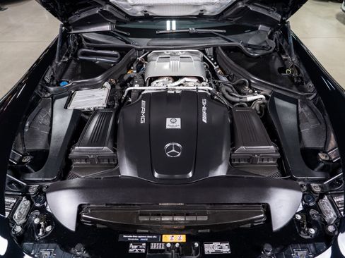 Used 2018 Mercedes-Benz AMG GT R w/ Convenience Package image 21