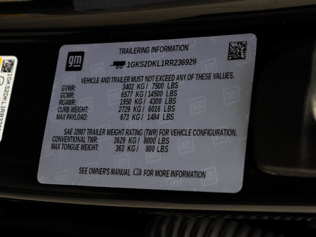 Used 2024 GMC Yukon Denali w/ Advanced Technology Package AWD/4WD image 16