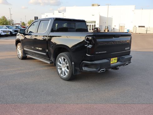 Used 2023 Chevrolet Silverado 1500 High Country w/ High Country Premium Package AWD/4WD image 5