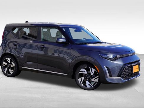Certified 2023 Kia Soul GT-Line image 2