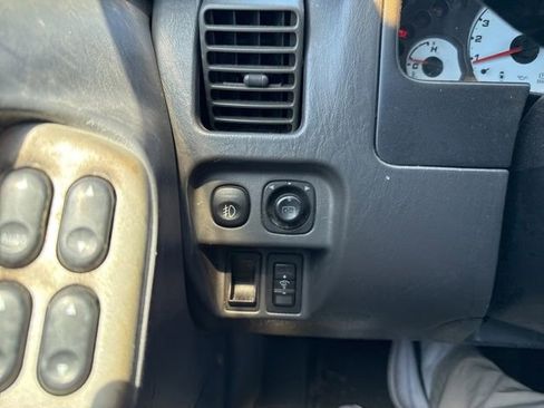 Used 2004 Ford Escape XLT FWD image 24