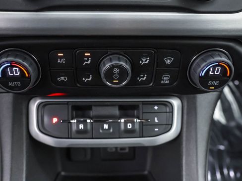 Certified 2023 GMC Acadia SLE w/ Driver Convenience Package image 23