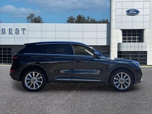 Used 2022 Lincoln Corsair AWD w/ Premium Package image 12