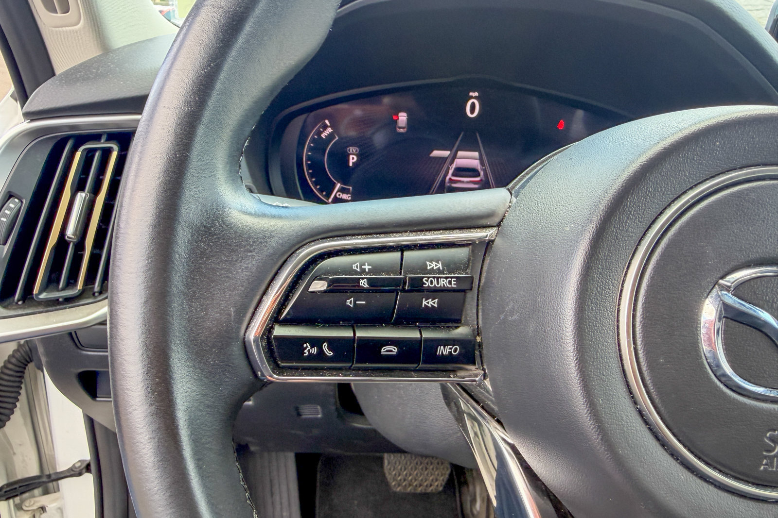 Certified 2025 MAZDA CX-70 Plug-In Hybrid w/ Premium Pkg AWD/4WD image 19