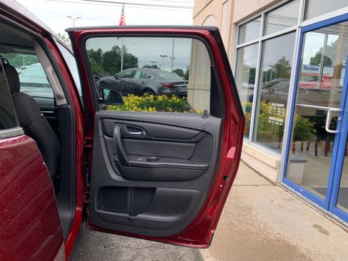 Used 2016 Chevrolet Traverse LT w/ Style and Technology Package AWD/4WD image 40