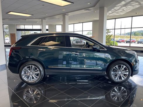 New 2025 Cadillac XT5 Premium Luxury image 6