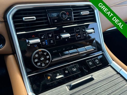 Used 2025 Nissan Armada Platinum Reserve AWD/4WD image 21