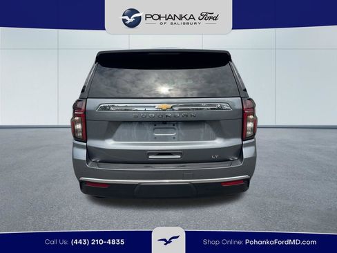 Used 2022 Chevrolet Suburban LT w/ Luxury Package AWD/4WD image 6