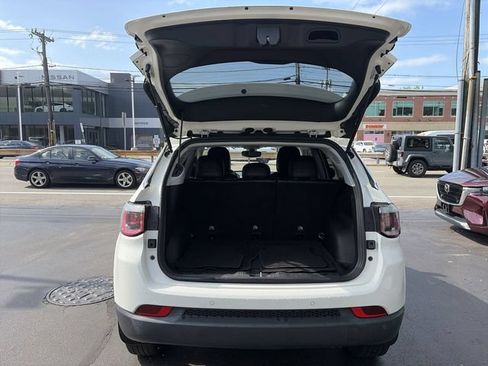 Used 2020 Jeep Compass Latitude w/ Popular Equipment Group AWD/4WD image 23