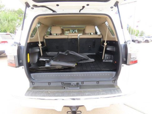 Used 2016 Toyota 4Runner Limited image 12