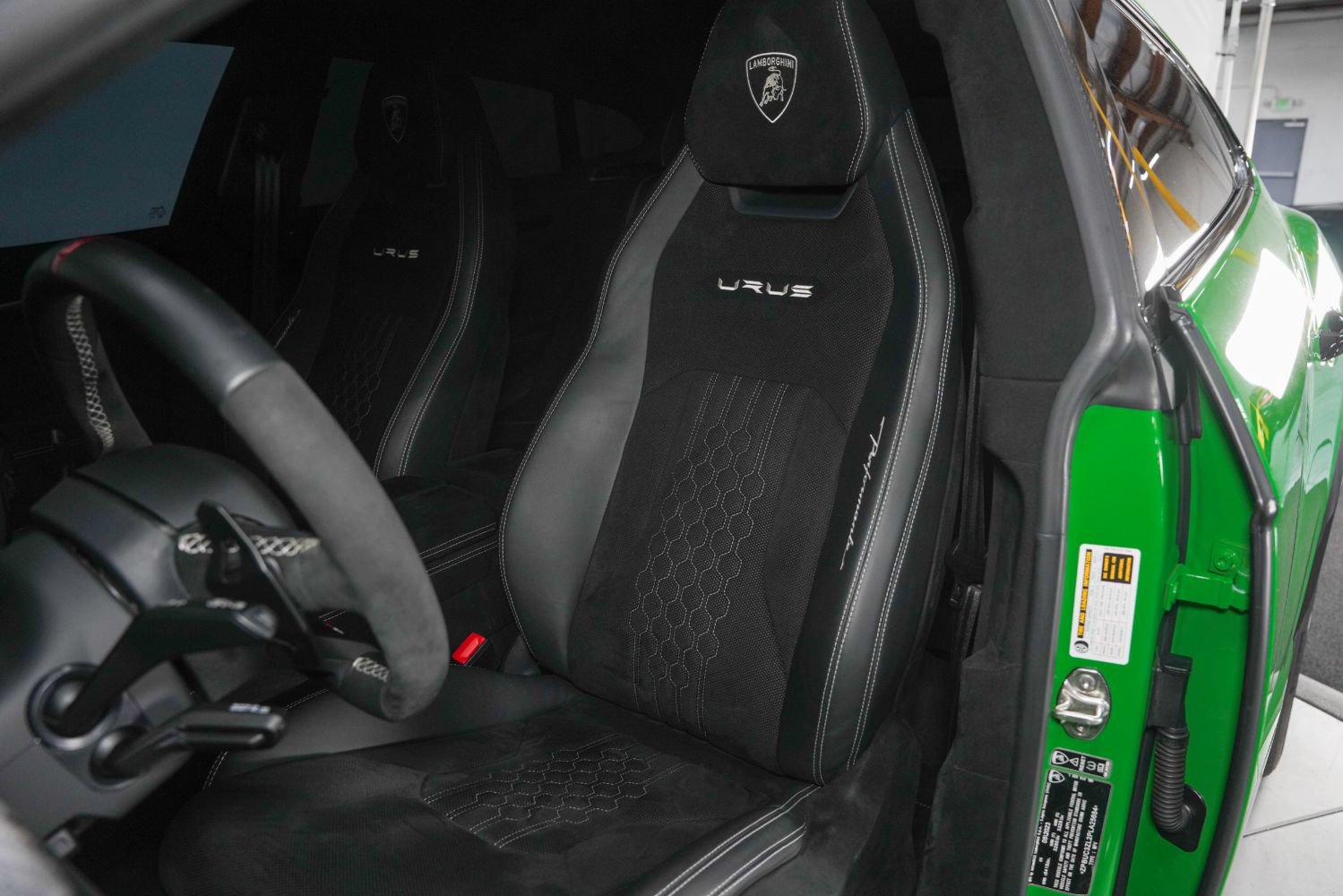 Used 2023 Lamborghini Urus Performante AWD/4WD image 56
