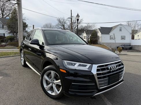 Used 2020 Audi Q5 2.0T Premium Plus image 1