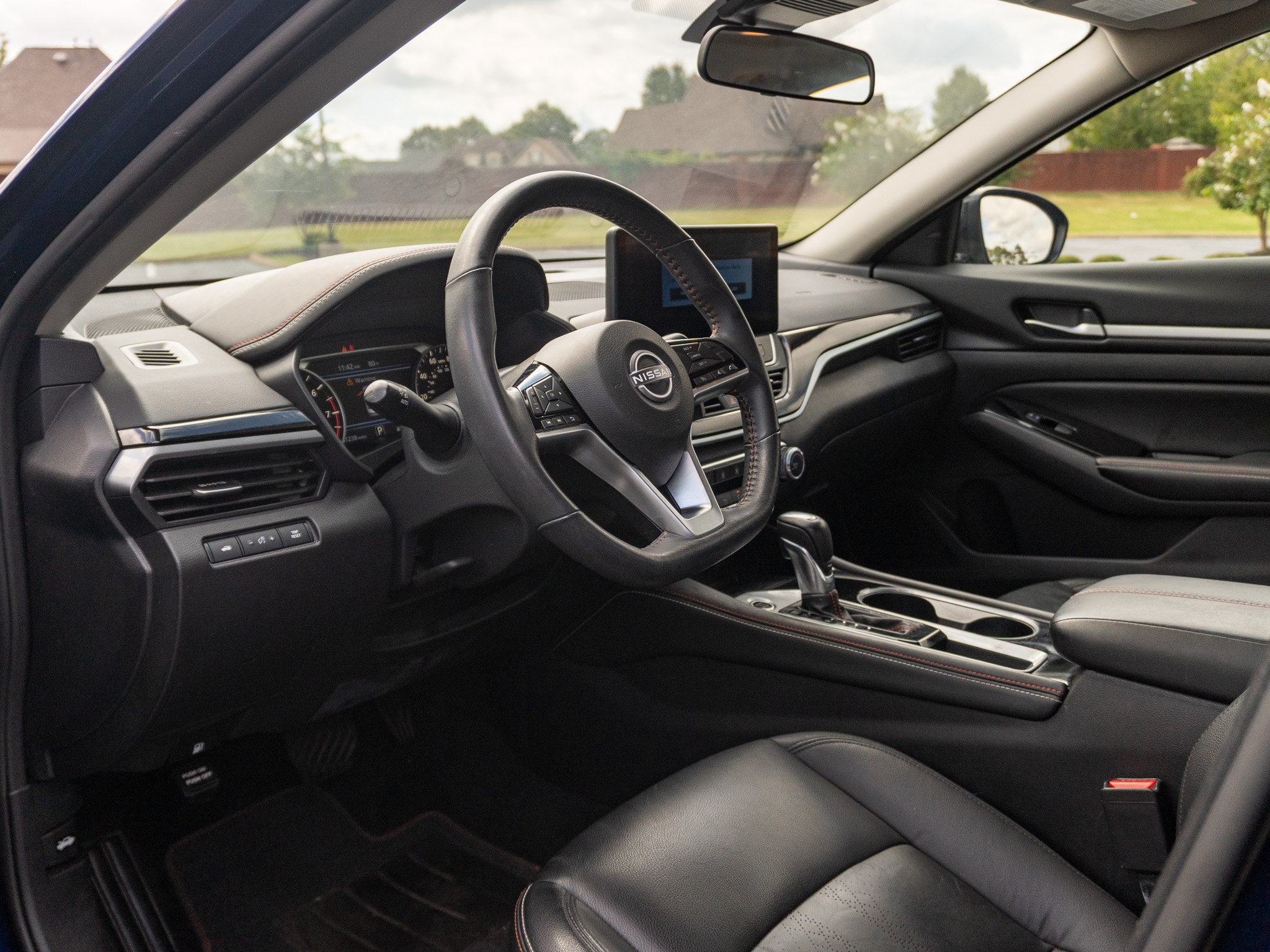 Used 2024 Nissan Altima 2.5 SR w/ SR Premium Package FWD image 10