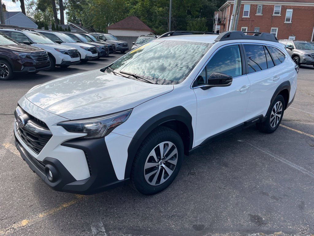 Certified 2024 Subaru Outback Premium AWD/4WD image 8