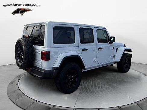 Used 2023 Jeep Wrangler Altitude image 3