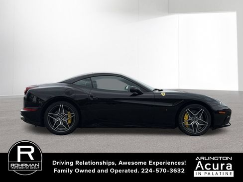 Used 2015 Ferrari California T RWD image 6