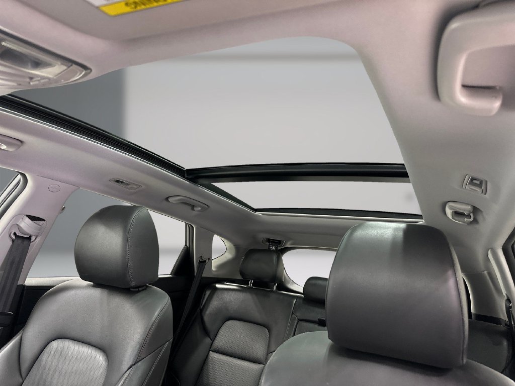Used 2021 Hyundai Tucson Ultimate w/ Cargo Package FWD image 18