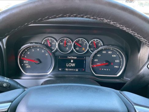 Used 2021 Chevrolet Silverado 1500 LT Trail Boss w/ Convenience Package II image 25