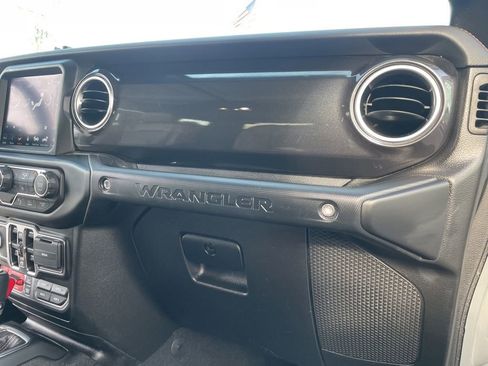 Used 2022 Jeep Wrangler Unlimited Rubicon w/ Trailer Tow Package image 42