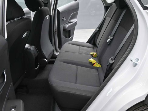 New 2026 Hyundai Kona SE image 14