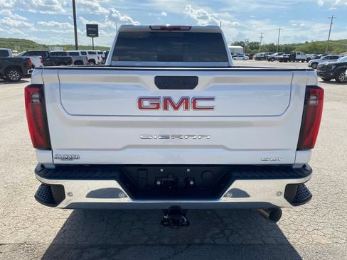 Used 2025 GMC Sierra 2500 SLT w/ SLT Premium Package AWD/4WD image 5