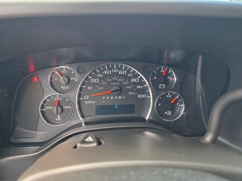 Certified 2025 Chevrolet Express 2500 w/ Driver Convenience Package RWD image 20