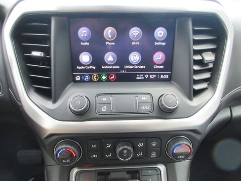 Used 2023 GMC Acadia SLE w/ Driver Convenience Package image 31