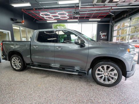 Used 2021 Chevrolet Silverado 1500 High Country w/ Technology Package image 5