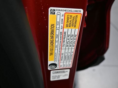 Used 2025 Chevrolet Equinox LT w/ Safety and Technology Package FWD image 9