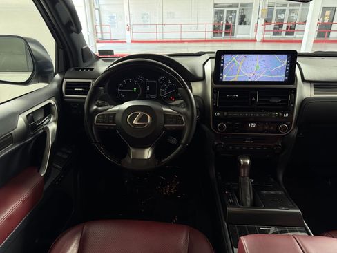 Used 2023 Lexus GX 460 Luxury w/ Sport Design Package AWD/4WD image 16