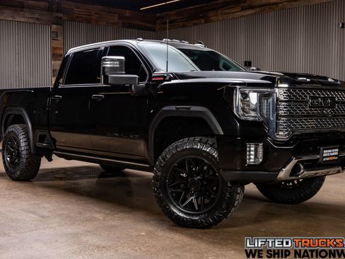 Used 2021 GMC Sierra 2500 Denali w/ Denali Black Diamond Edition image 1