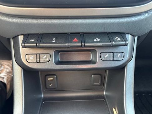 Used 2015 Chevrolet Colorado Z71 w/ LPO, Gearon Bar Package AWD/4WD image 35