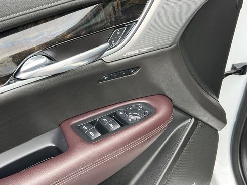 Used 2022 Cadillac XT6 Premium Luxury image 6