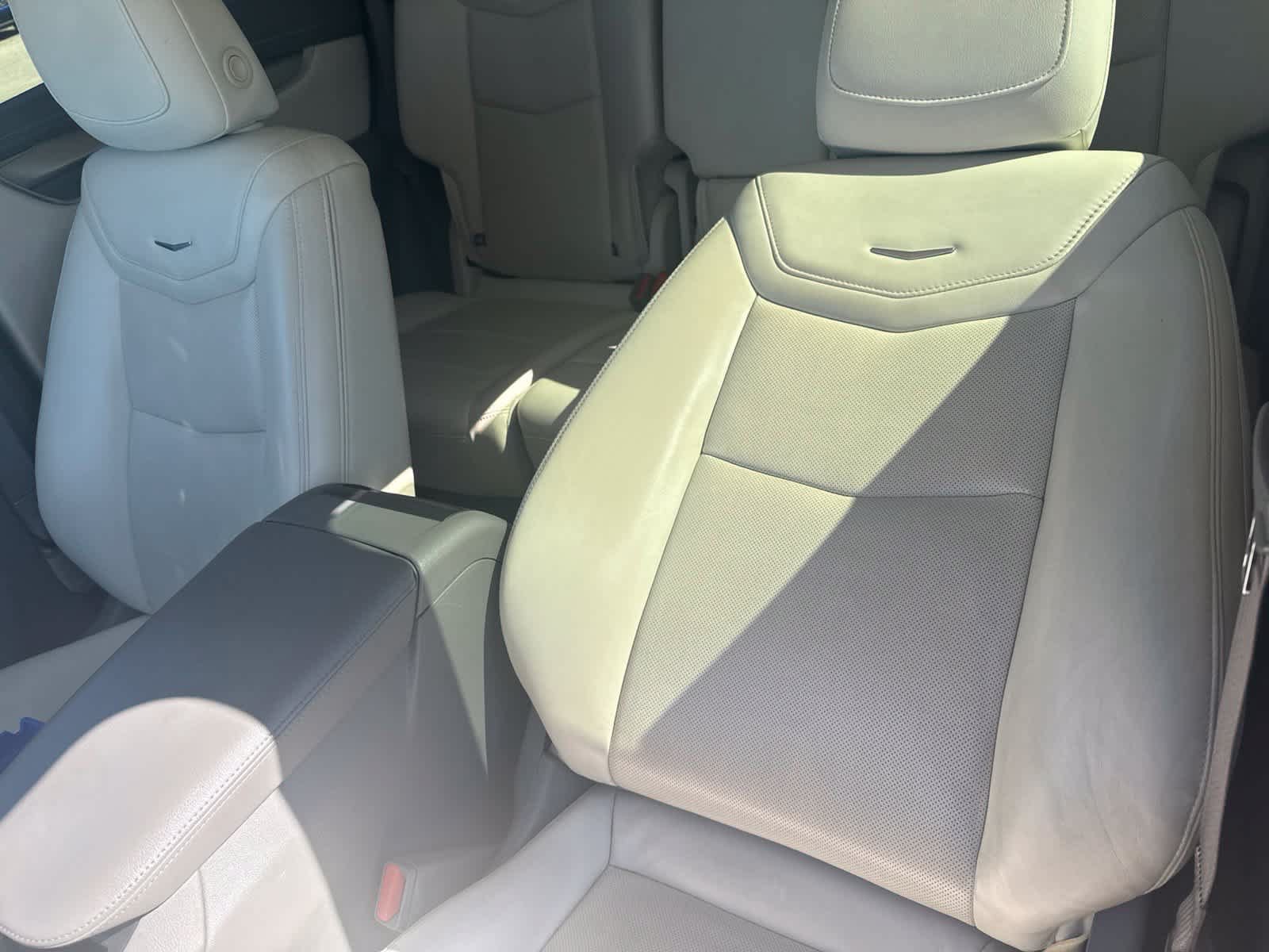 Used 2022 Cadillac XT5 Premium Luxury AWD/4WD image 14