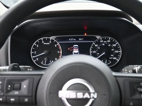 Used 2023 Nissan Rogue S image 23