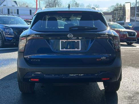 Certified 2025 Nissan Kicks SR image 6
