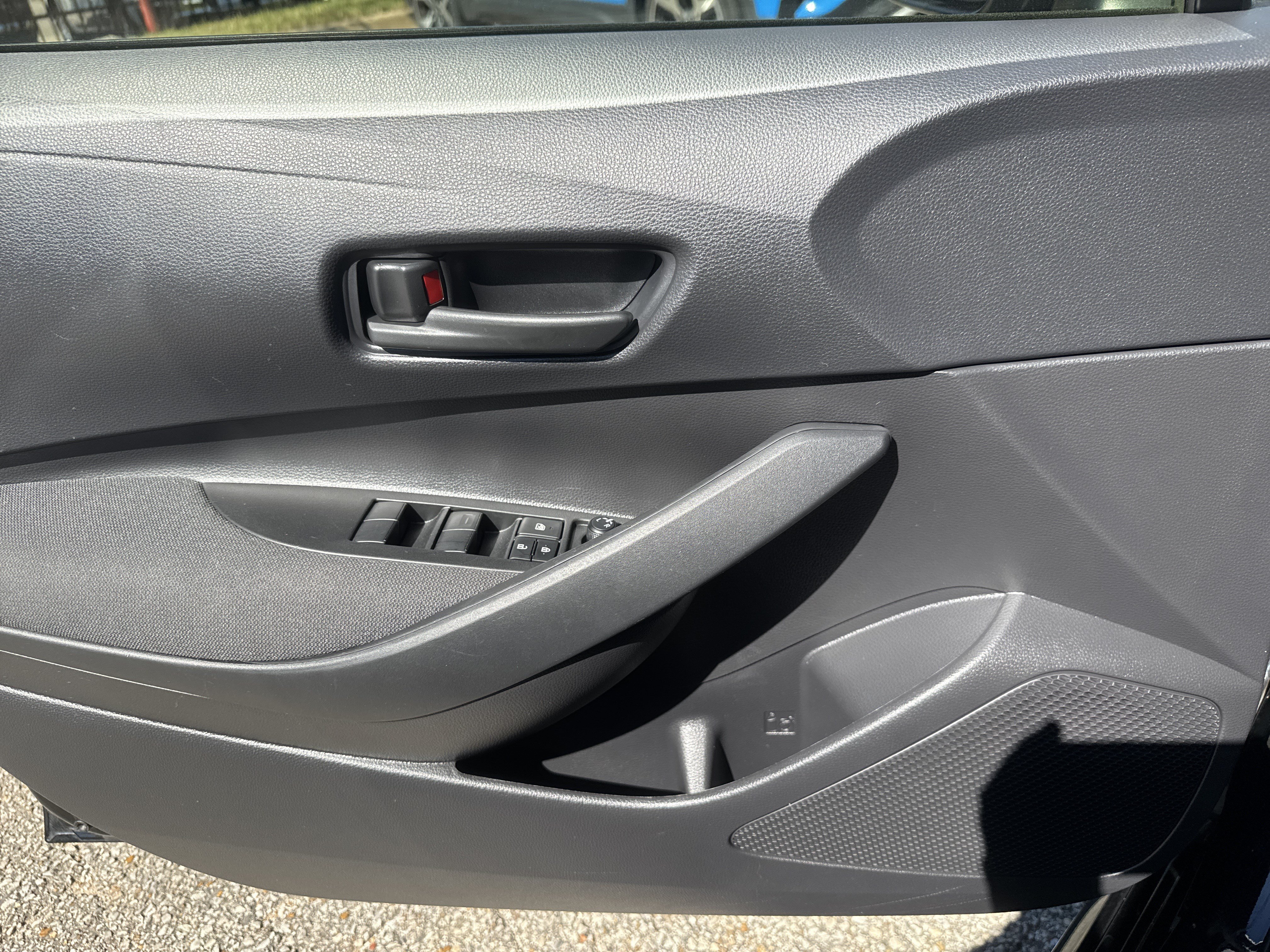 Used 2026 Toyota Corolla LE FWD image 9