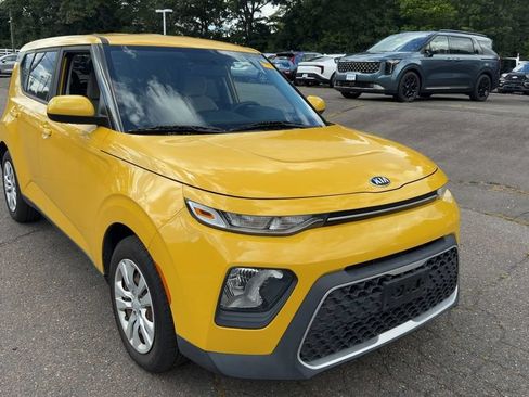 Used 2020 Kia Soul LX FWD image 1