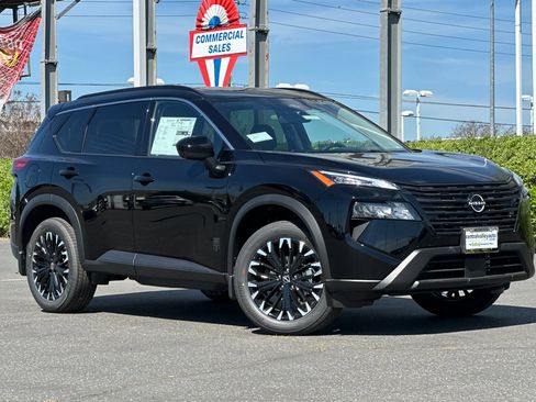 New 2026 Nissan Rogue Dark Armor image 2