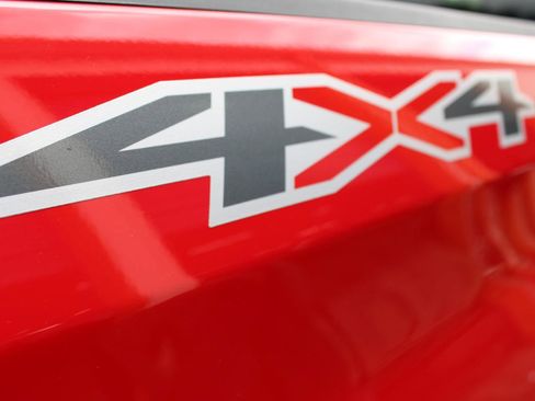 Used 2024 Chevrolet Silverado 1500 LT image 8