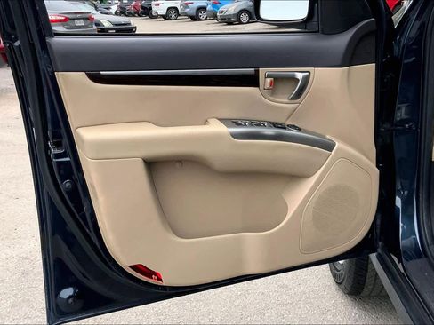 Used 2011 Hyundai Santa Fe GLS image 20