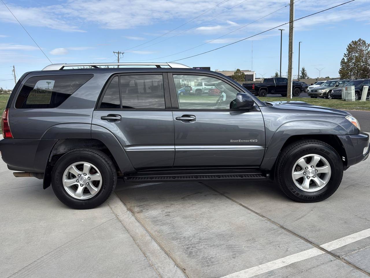 Used 2005 Toyota 4Runner SR5 AWD/4WD image 9