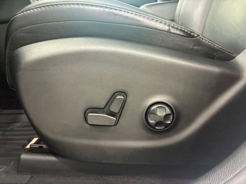 Used 2016 Jeep Cherokee High Altitude FWD image 16