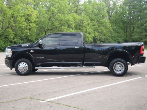 Used 2021 RAM 3500 Laramie w/ Safety Group B AWD/4WD image 22