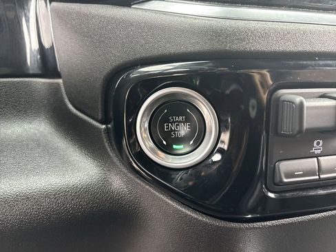 Used 2024 Chevrolet Silverado 1500 High Country w/ Technology Package image 17