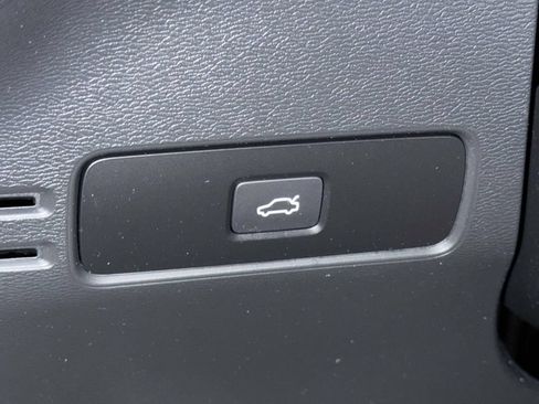 Used 2024 Volvo C40 P8 Recharge Ultimate w/ Protection Package Premier RWD image 27